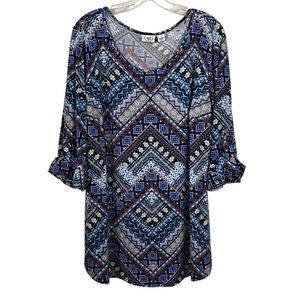 Cato Blue Geometric Pattern Slinky Stretch No-Iron Roll Sleeve Plus Size Blouse